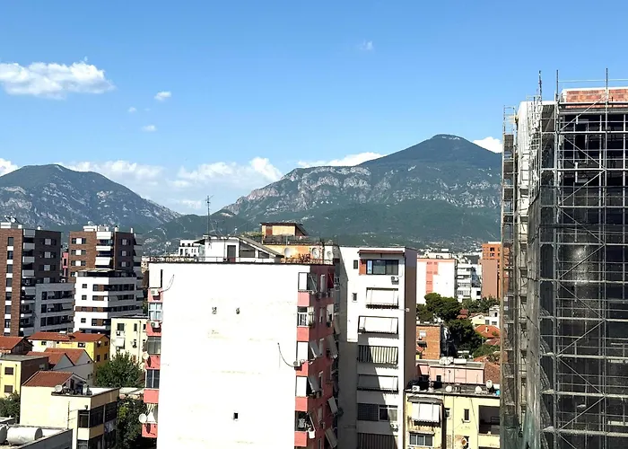 Appartamento Luxurious & Spacious Old Bazaar Tirana