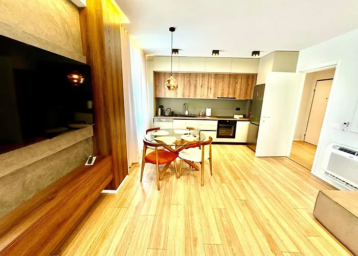 Luxurious & Spacious Old Bazaar * Tirana