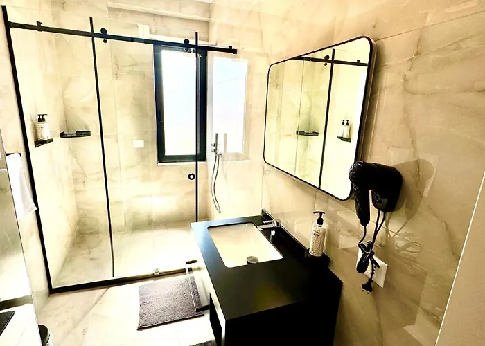 Luxurious & Spacious Old Bazaar * 地拉那